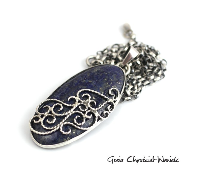 Naszyjnik z lapisem lazuli