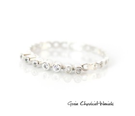 Simple White Crystal