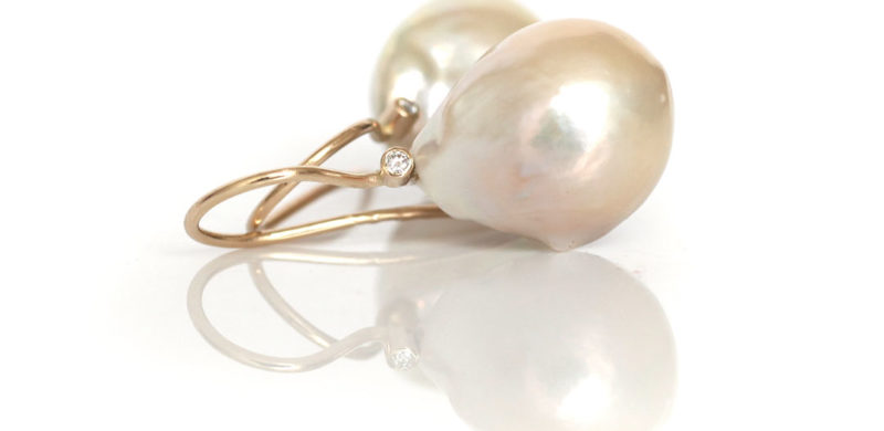 Kolczyki z barokowymi perłami, brylantami i złotem