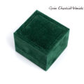 Zielone aksamitne pudełko w stylu retro