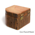 Drewniane pudełko ze starego drewna