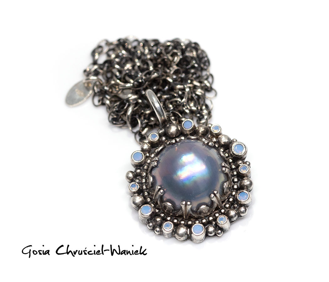 Naszyjnik retro z perłą Mabe i cyrkoniami