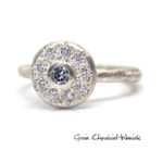 Srebrny pierścionek halo z moissanitami