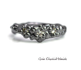 Oksydowana obrączka Symbiosis z moissanitami