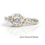 Srebrny pierścionek z moissanitem